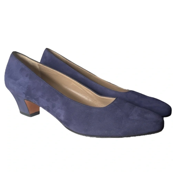 Authentic Vintage Salvatore Ferragamo Navy Blue suede pumps heels - Picture 1 of 12